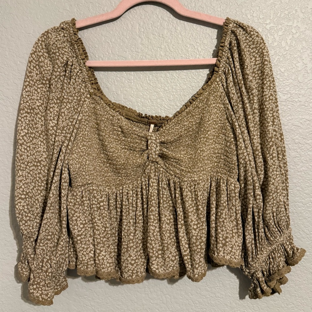 Free People Tan Floral Blouse. Size Small. So adorbs!
